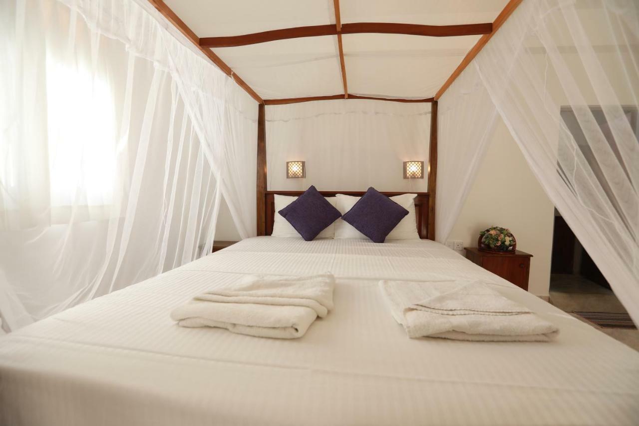 أونا واتونا Dock Holiday Guest House المظهر الخارجي الصورة