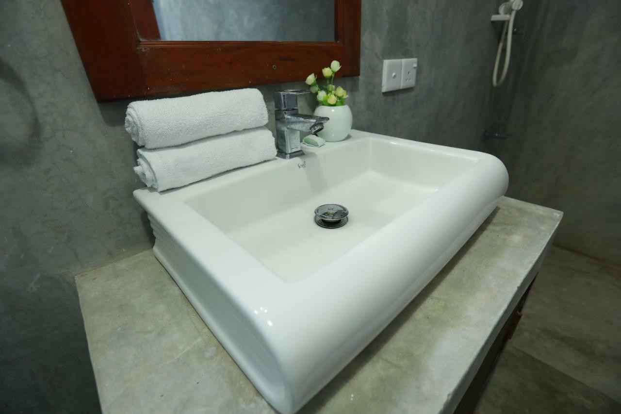 أونا واتونا Dock Holiday Guest House المظهر الخارجي الصورة