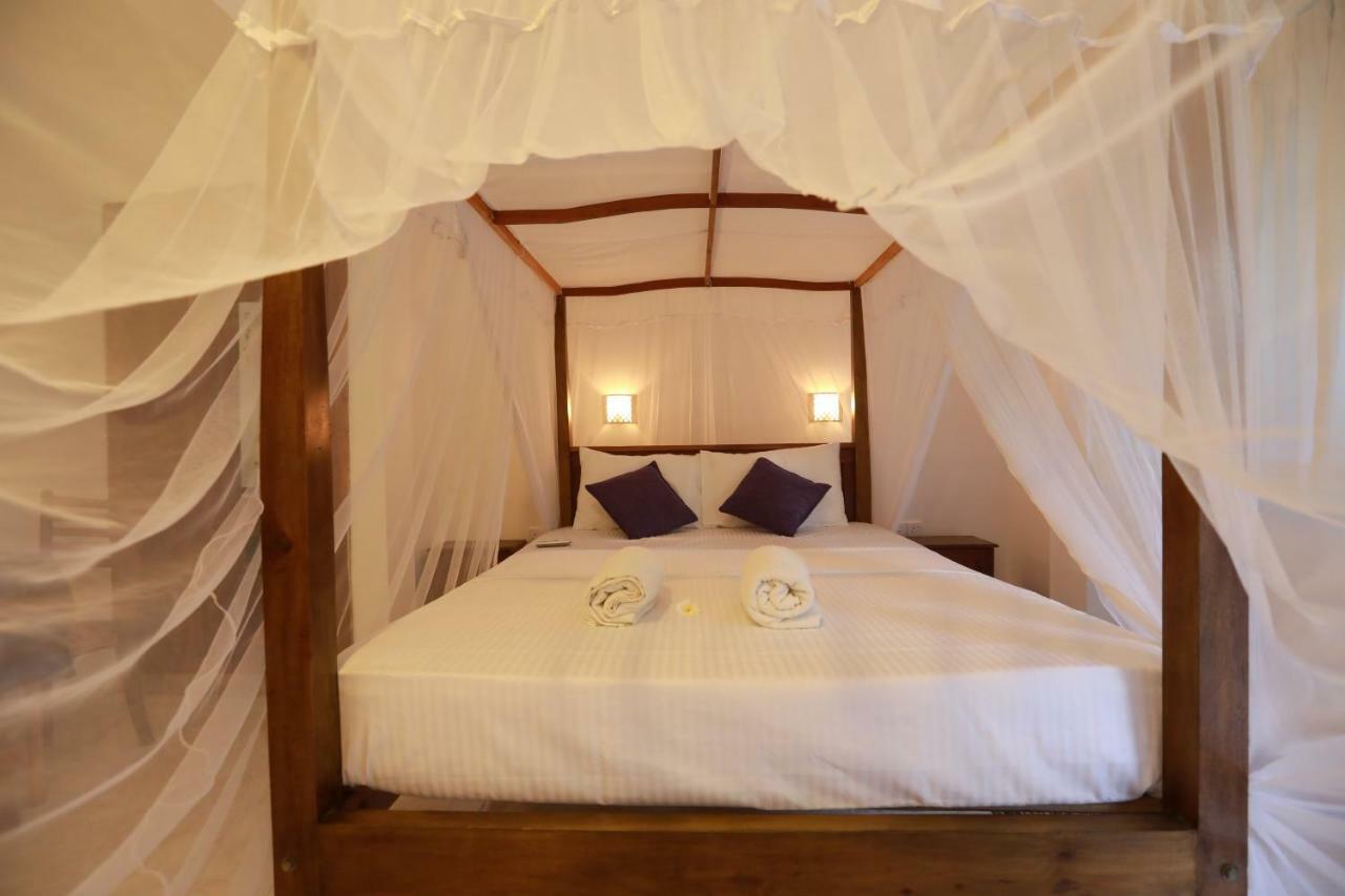 أونا واتونا Dock Holiday Guest House المظهر الخارجي الصورة